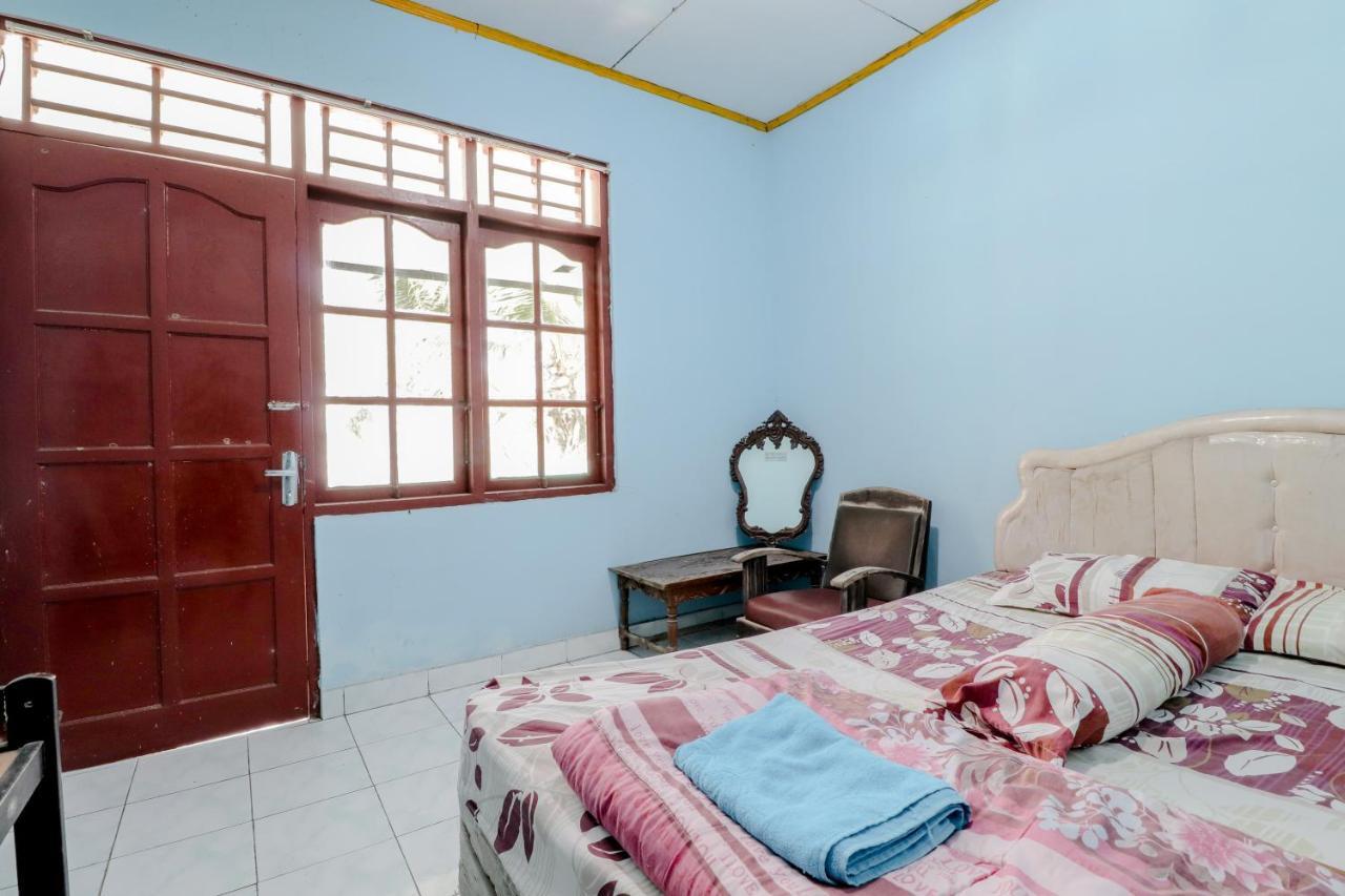 Losmen Parikesit Bantul Exterior foto